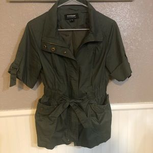 Coffee shop women’s top